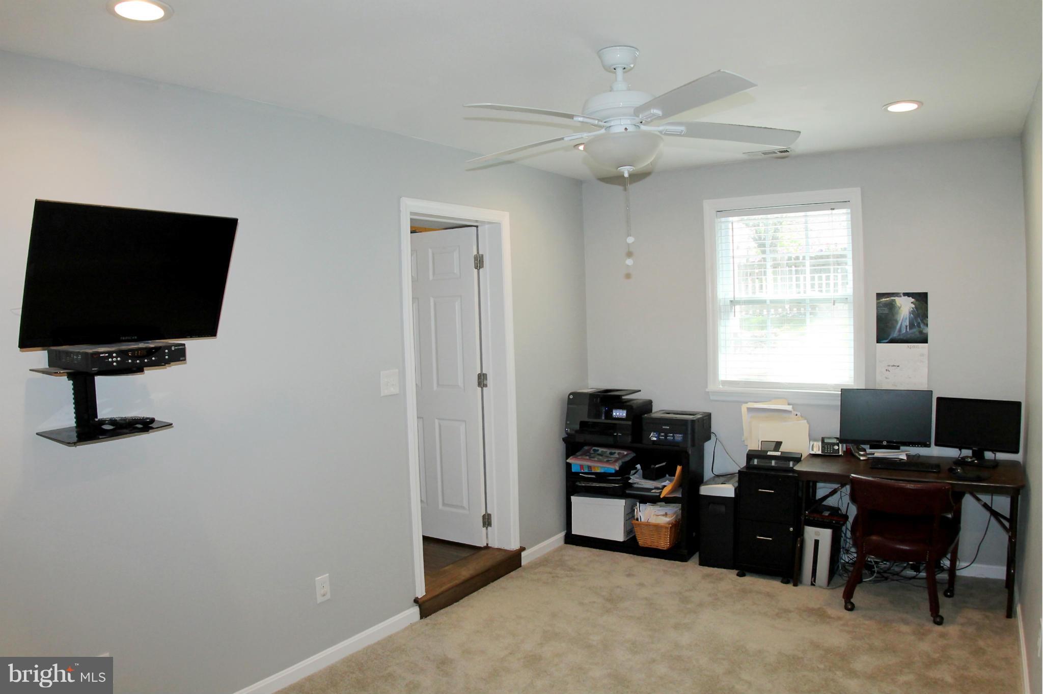 26722 Ridge Road Damascus, MD 20872 - Photo 26 of 30 a workspace with furniture and window