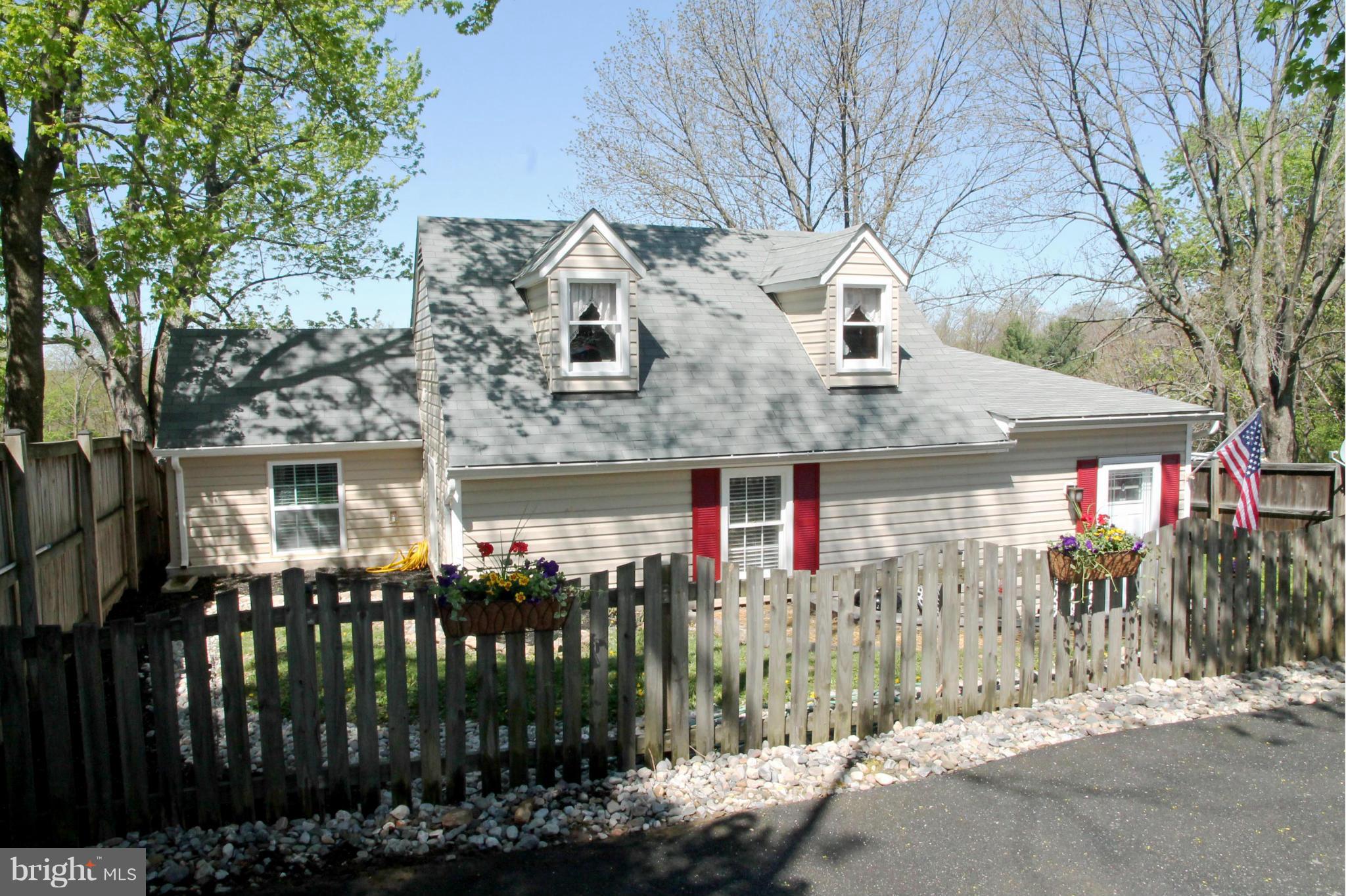 26722 Ridge Road Damascus, MD 20872 - Photo 27 of 30 a front view of house with yard