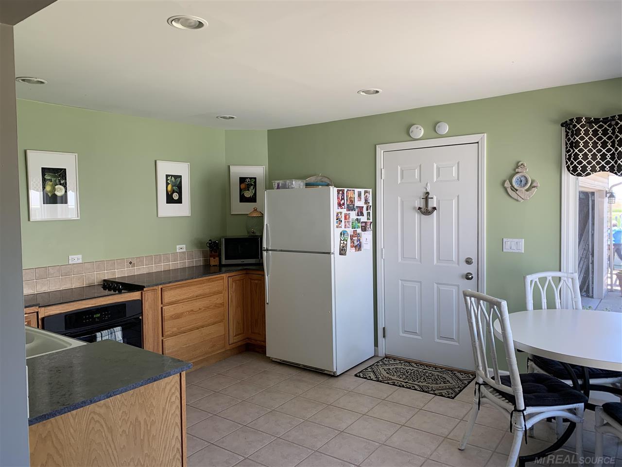 6369 Dyke Road Algonac, MI 48001 - Photo 17 of 21 50043390-16.JPG