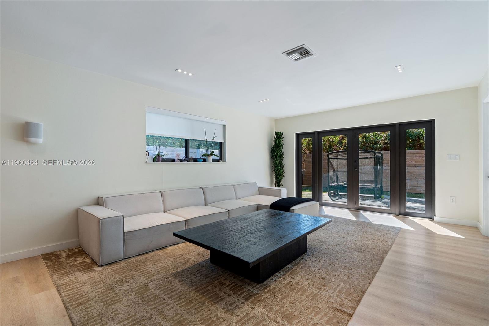 6246 Southwest 10th Street West Miami, FL 33144 - Photo 11 of 29