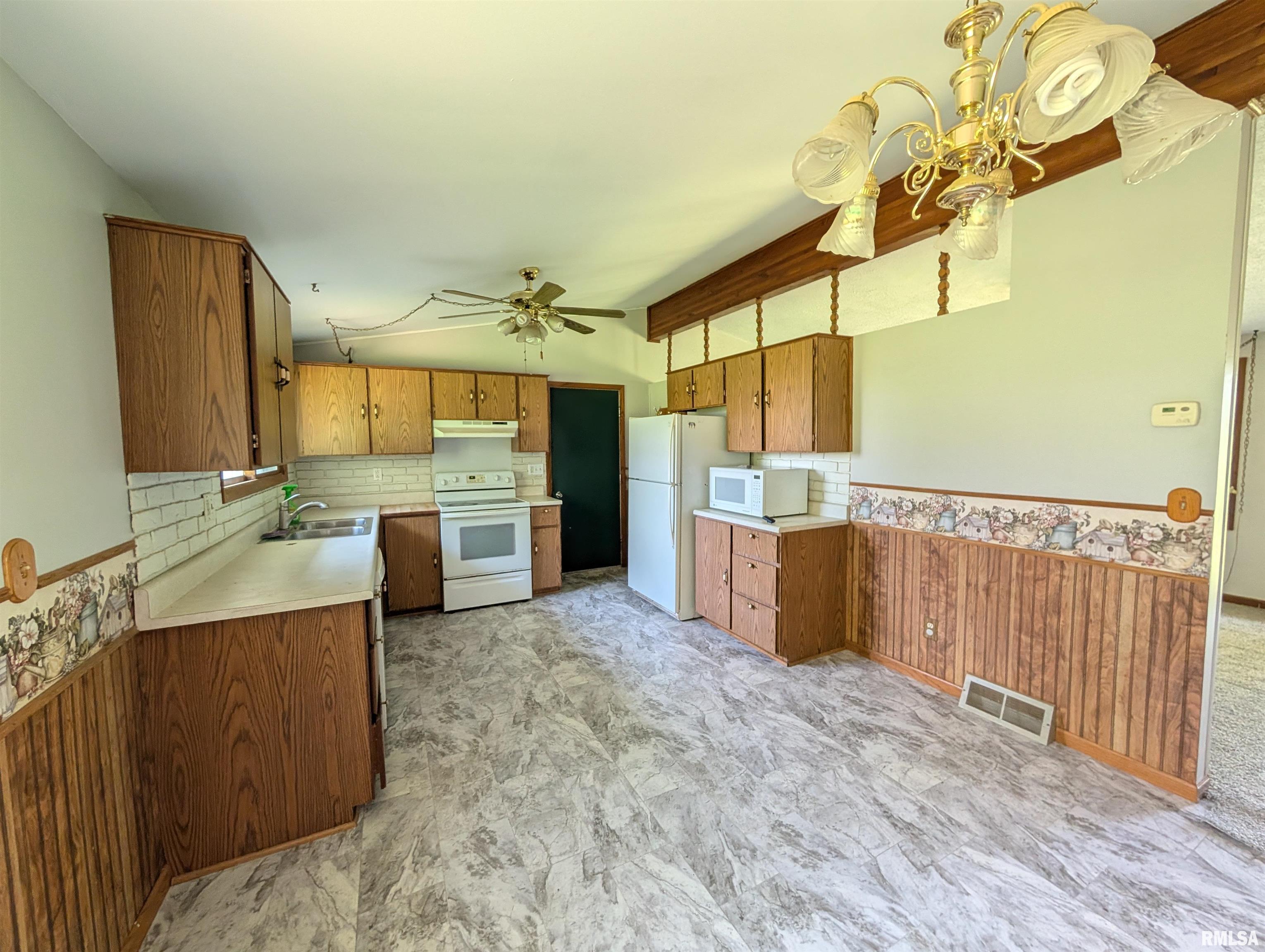 6646 Mason Road Manito, IL 61546 - Photo 14 of 48