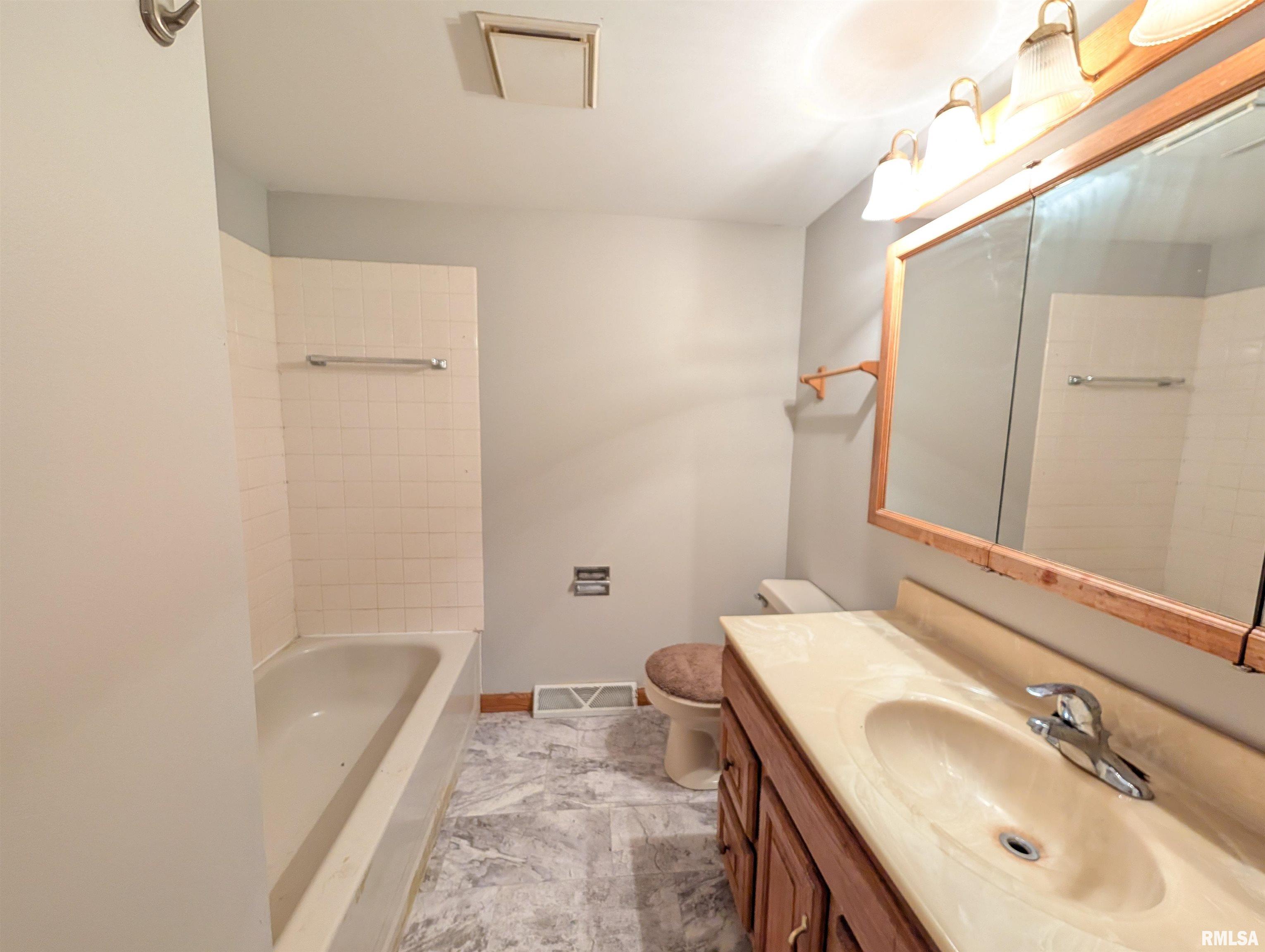 6646 Mason Road Manito, IL 61546 - Photo 16 of 48