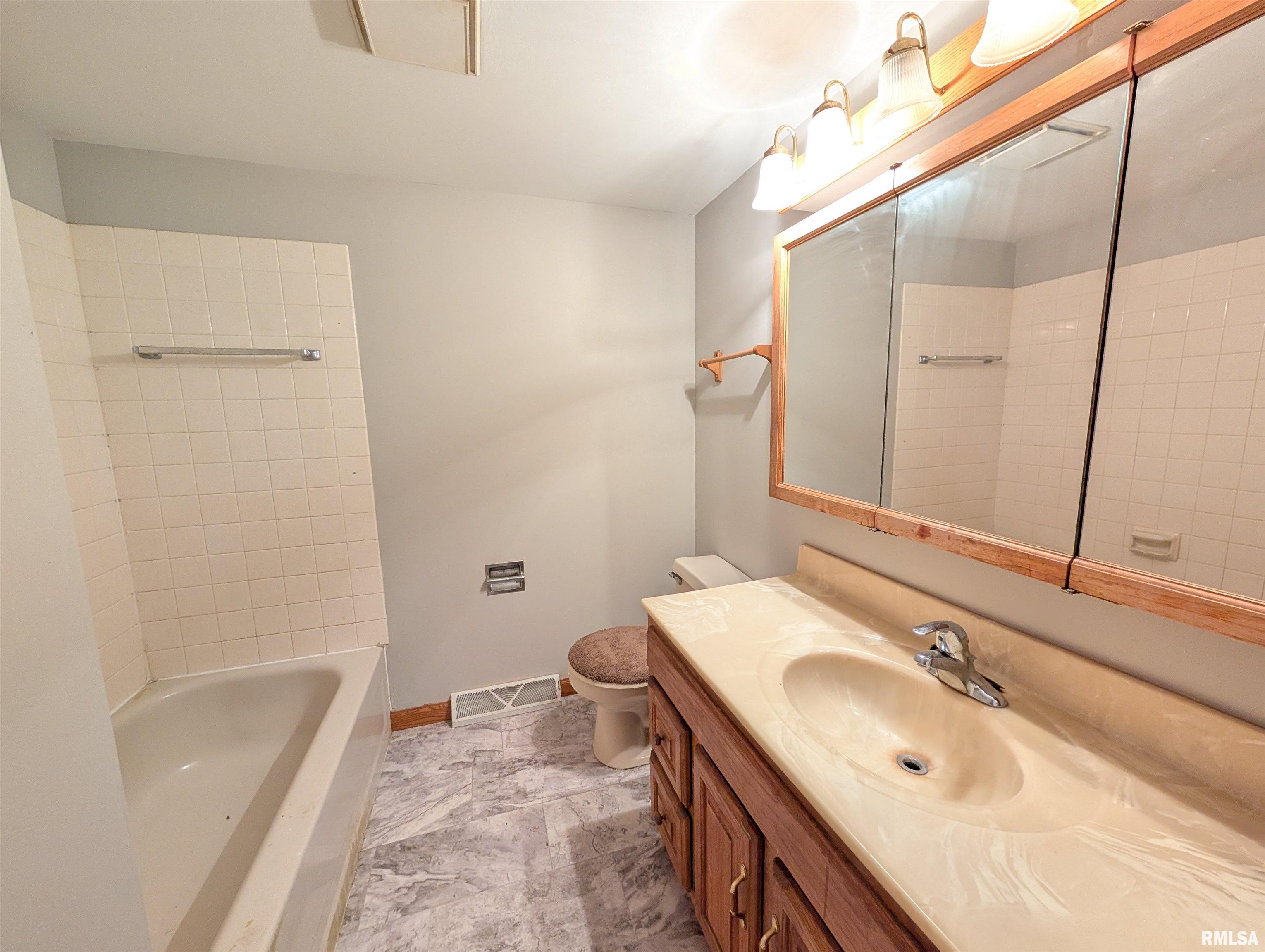 6646 Mason Road Manito, IL 61546 - Photo 17 of 48