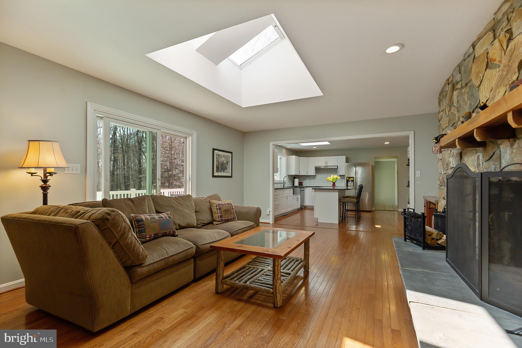 10311 3 Doctors Road Dunkirk, MD 20754 - Photo 4 of 31 Family Room