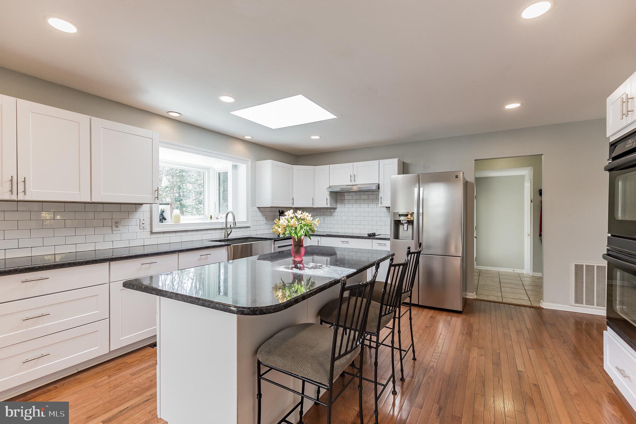 10311 3 Doctors Road Dunkirk, MD 20754 - Photo 6 of 31 lKitchen with Natural Lighting