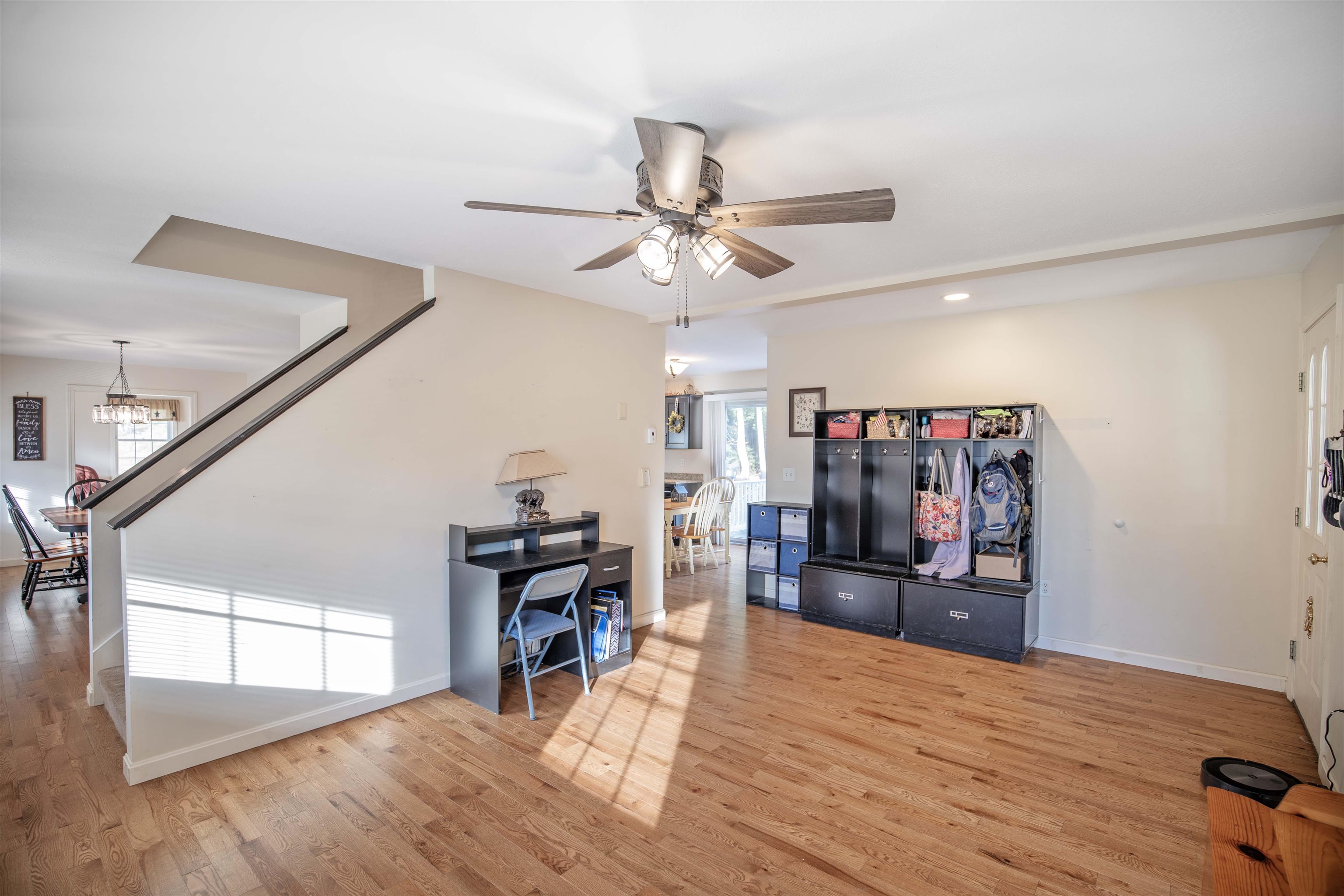 39 Hoit Road Epsom, NH 03234 - Photo 11 of 60