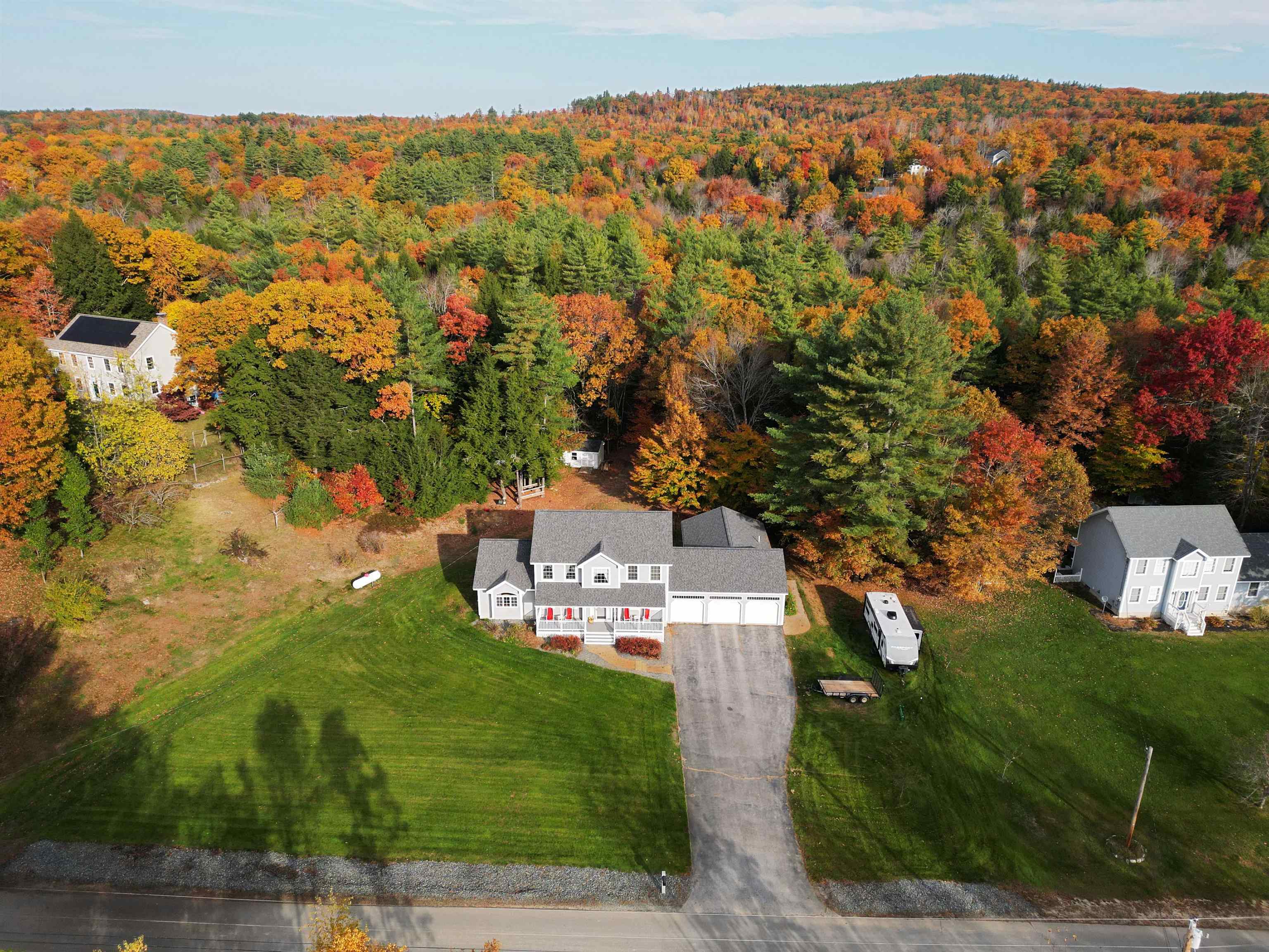 39 Hoit Road Epsom, NH 03234 - Photo 2 of 60