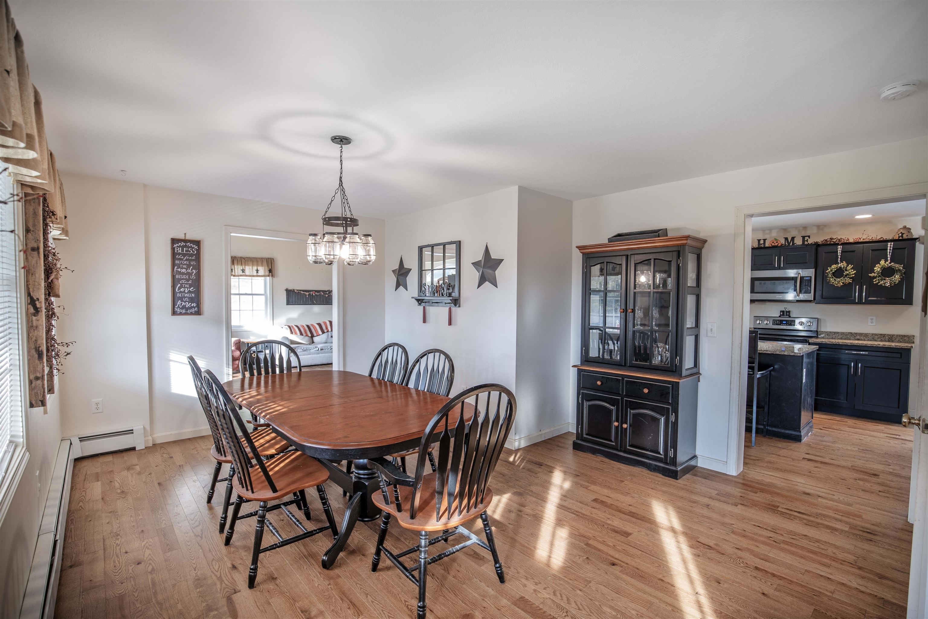 39 Hoit Road Epsom, NH 03234 - Photo 3 of 60