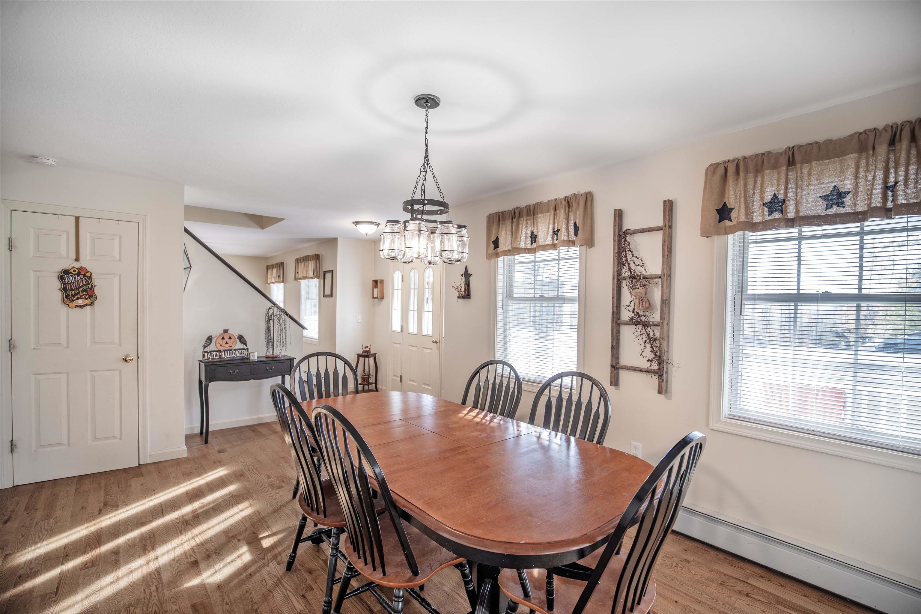 39 Hoit Road Epsom, NH 03234 - Photo 6 of 60