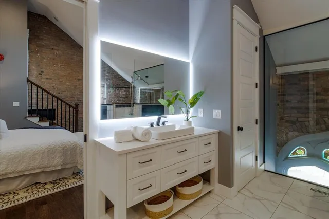 $950,000 | 749 North Park Avenue, Unit A, Indianapolis, IN 46202