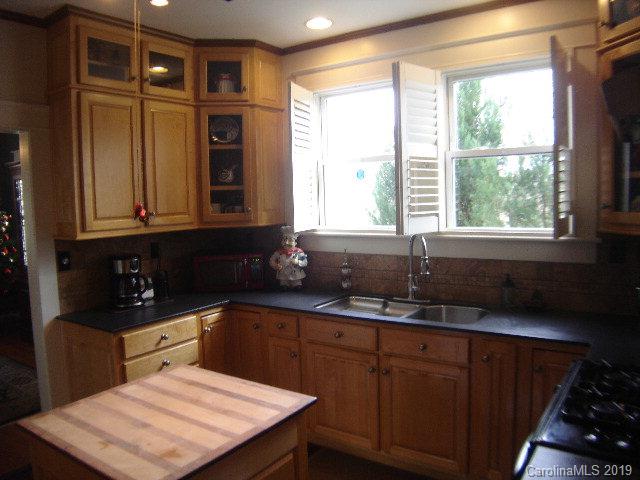 518 Rutherford Road Marion, NC 28752 - Photo 9 of 46 Gallery Image 9