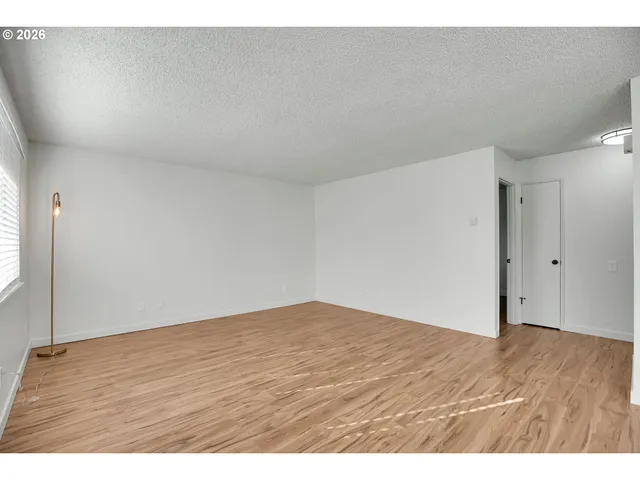 $157,000 | 1553 Northeast Hale Place, Gresham, OR 97030