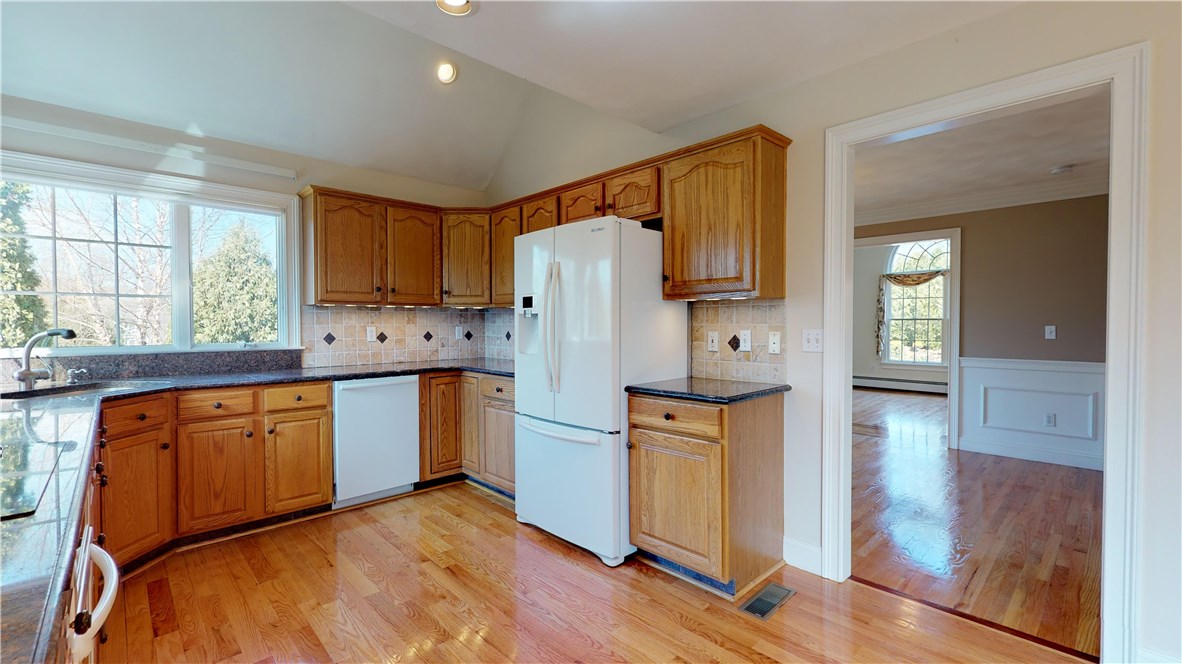 2 Britts Ridge Cumberland, RI 02864 - Photo 15 of 40