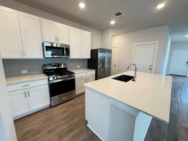 $2,990 | 112 Corn Lane, Hutto, TX 78634