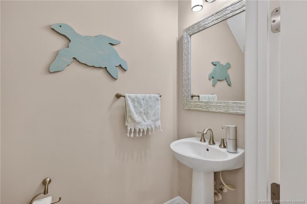 587 Southwest Glen Crest Way Stuart, FL 34997 - Photo 18 of 45