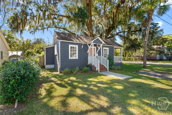 $1,750 | 2141 New York Avenue, Unit A, Savannah, GA 31404