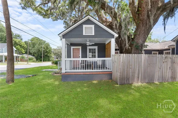 $1,750 | 2141 New York Avenue, Unit A, Savannah, GA 31404
