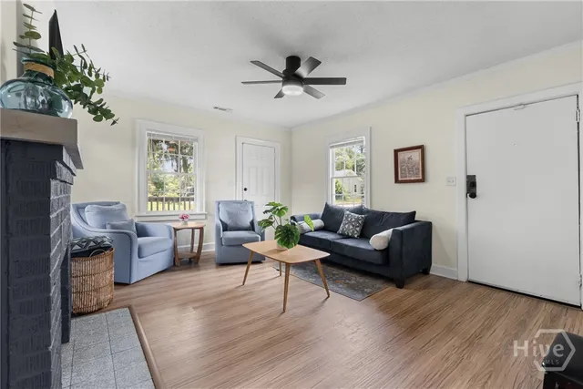 $1,750 | 2141 New York Avenue, Unit A, Savannah, GA 31404