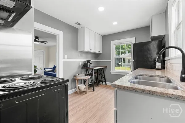 $1,750 | 2141 New York Avenue, Unit A, Savannah, GA 31404