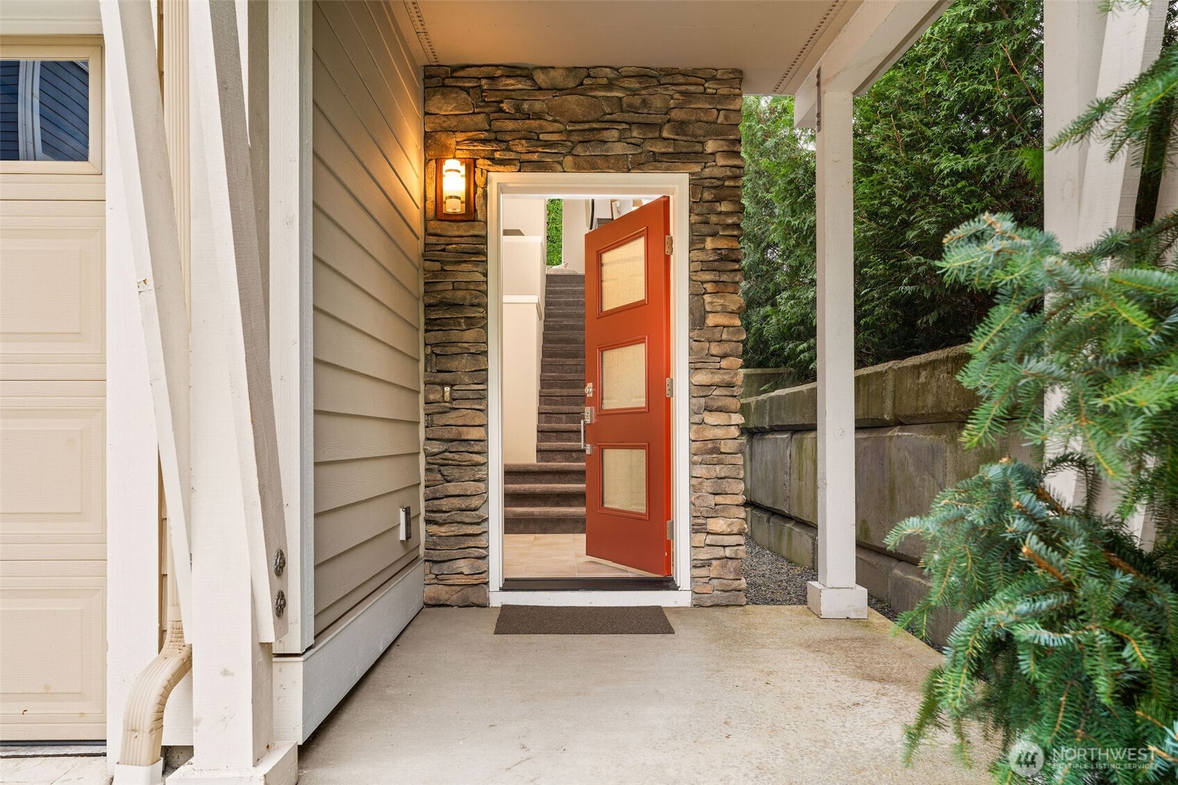 303 Anacortes Place Northeast Renton, WA 98059 - Photo 3 of 40