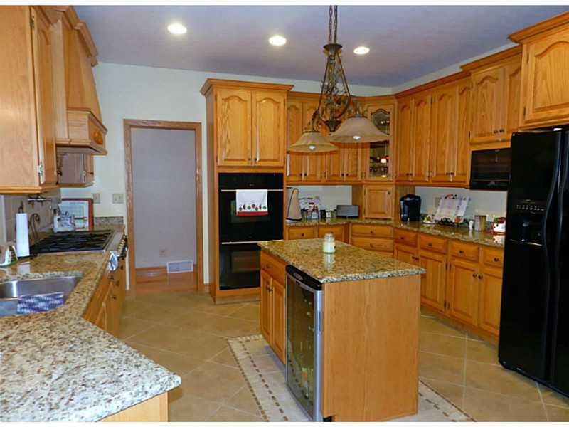464 Deer Run Road New Castle, PA 16105 - Photo 7 of 25 Kitchen.