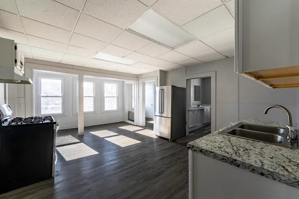 $2,000 | 30 Chestnut Street, Unit 2, Fitchburg, MA 01420