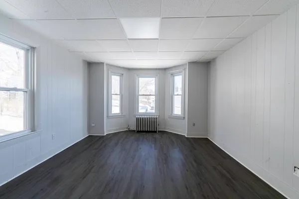 $2,000 | 30 Chestnut Street, Unit 2, Fitchburg, MA 01420