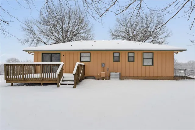 $300,000 | 13021 222nd Street, Linwood, KS 66052