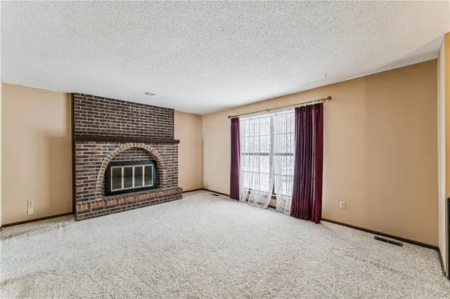 $300,000 | 13021 222nd Street, Linwood, KS 66052