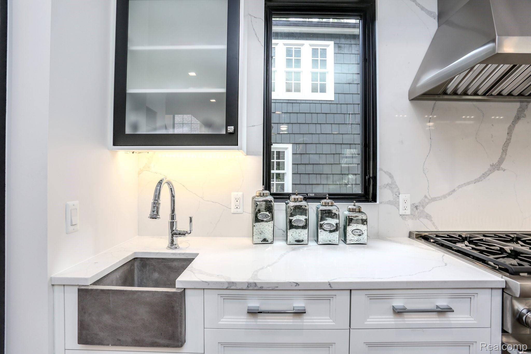 355 Baldwin Road Birmingham, MI 48009 - Photo 14 of 59 355+Baldwin+Rd+Birmingham-45-web.jpg