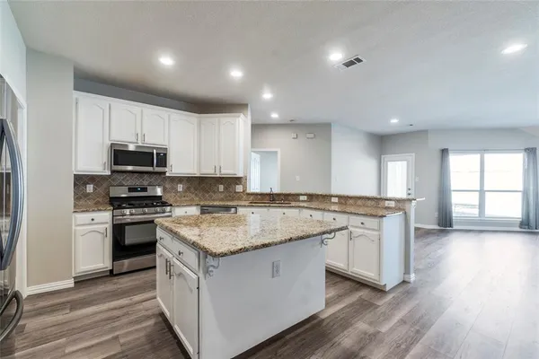 $2,700 | 5109 Keating Street, Fort Worth, TX 76244