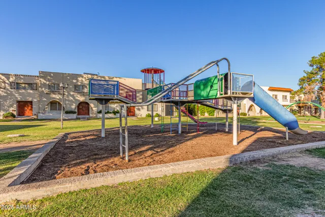 a view of a park with entertaining space