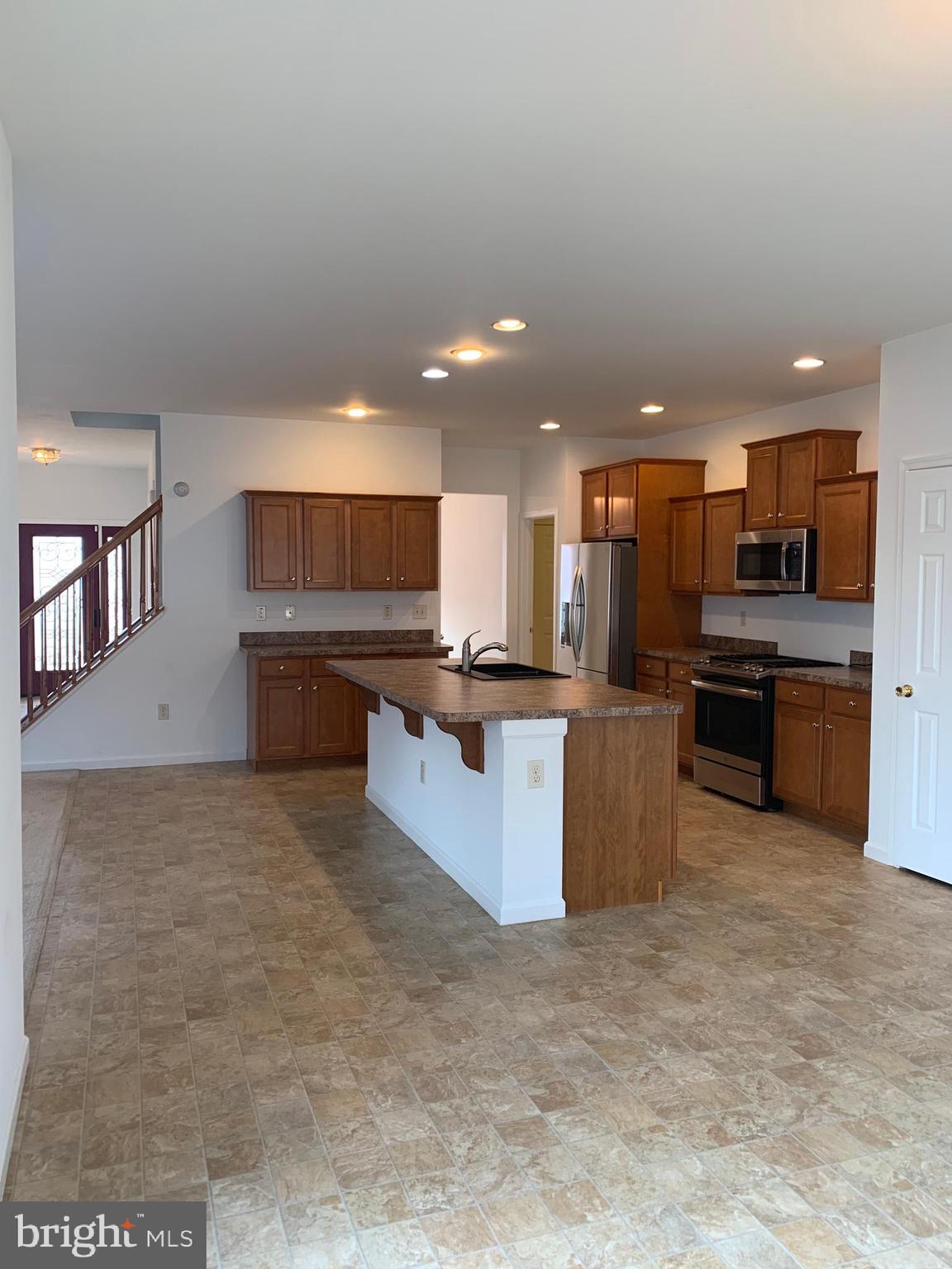 154 Spring Meadows Road Manchester, PA 17345 - Photo 13 of 48 Kitchen