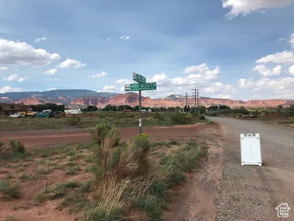 $380,000 | 250 South River View Road East, Torrey, UT 84775