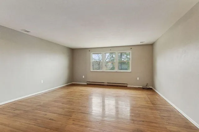 $284,995 | 8232 Steubenville Pike, Imperial, PA 15126