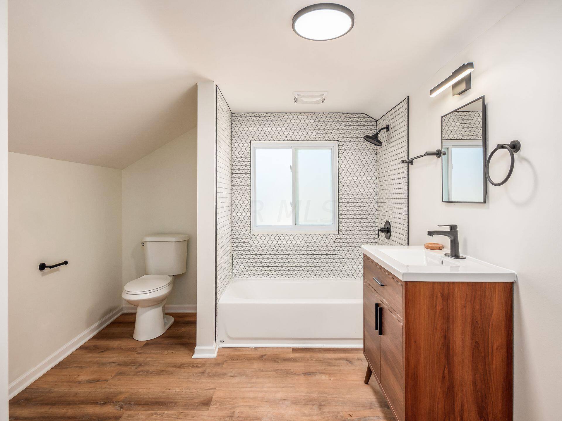 2657 Tudor Road Columbus, OH 43209 - Photo 28 of 41 030_b85c1ef7_A 2657 Tudor 081
