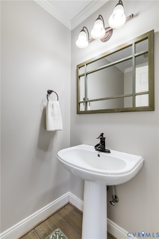 17456 Circuit Rider Drive Beaverdam, VA 23015 - Photo 15 of 34 a bathroom with a sink and a mirror
