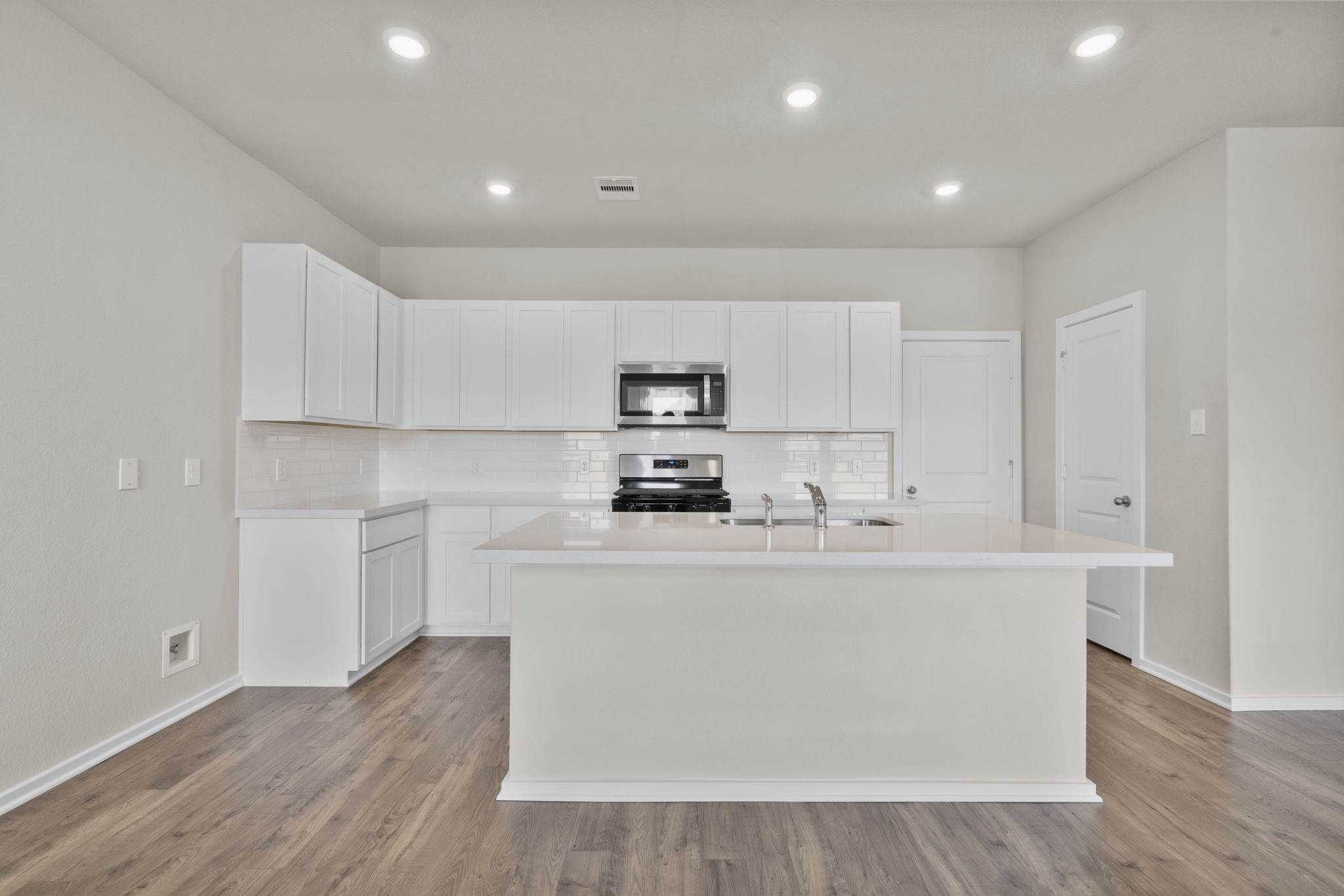 3542 Cardinal Pointe Drive Angleton, TX 77515 - Photo 3 of 38