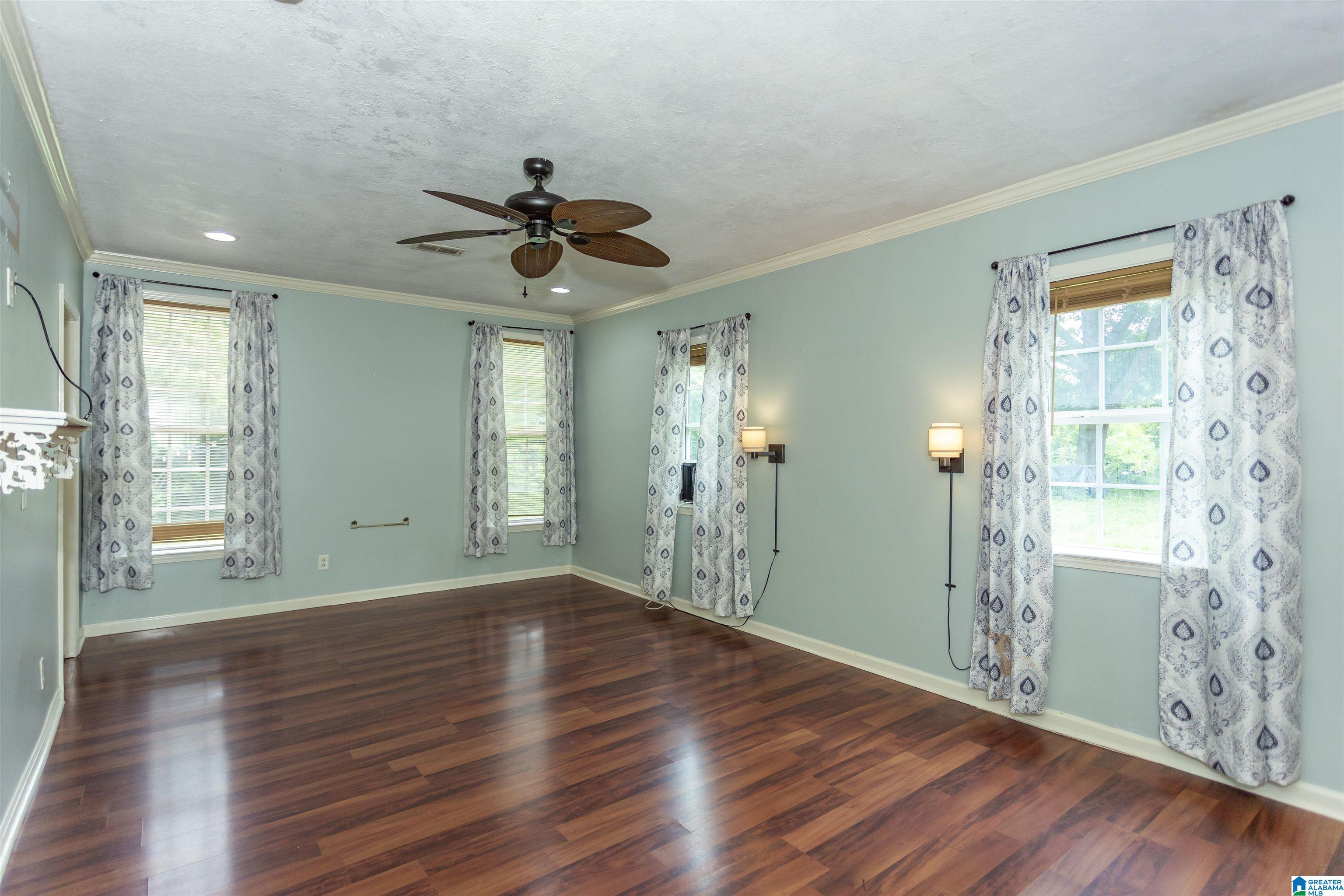 1647 Moncrief Road Gardendale, AL 35071 - Photo 13 of 28