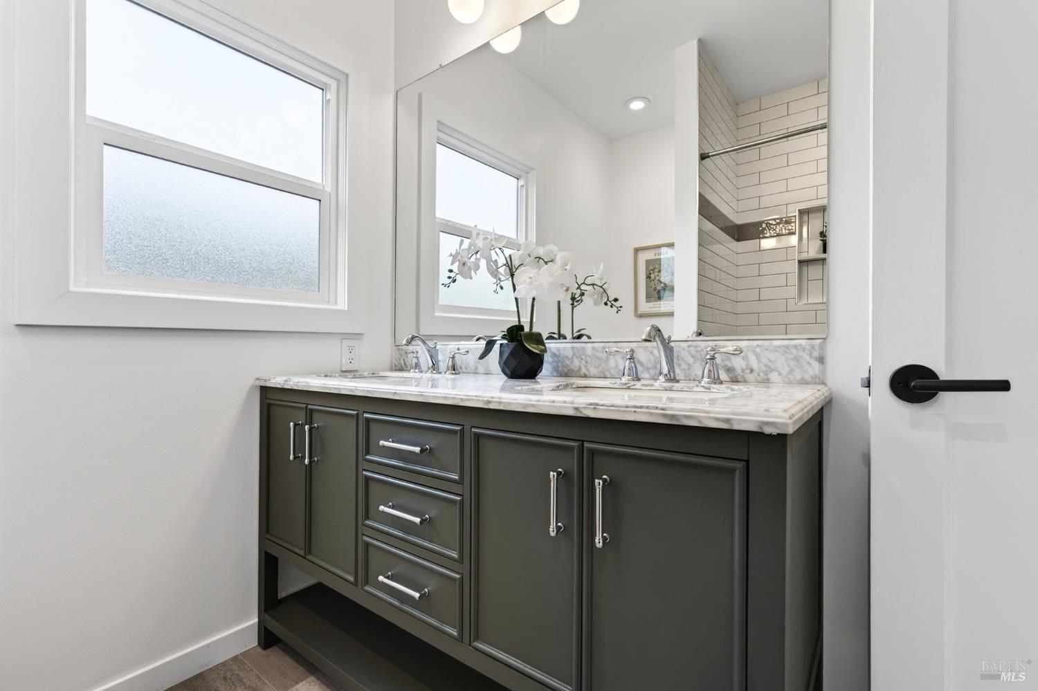 2034 Augustan Avenue Santa Rosa, CA 95404 - Photo 19 of 29 Vanity in hall bathroom