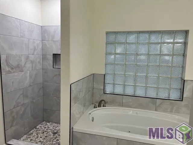 $254,600 | 27499 Tall Oaks Drive, Walker, LA 70785