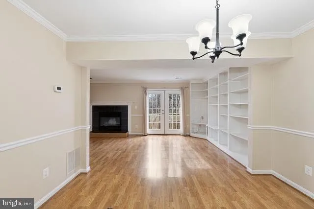 $2,400 | 310 I South 11th Street, Purcellville, VA 20132