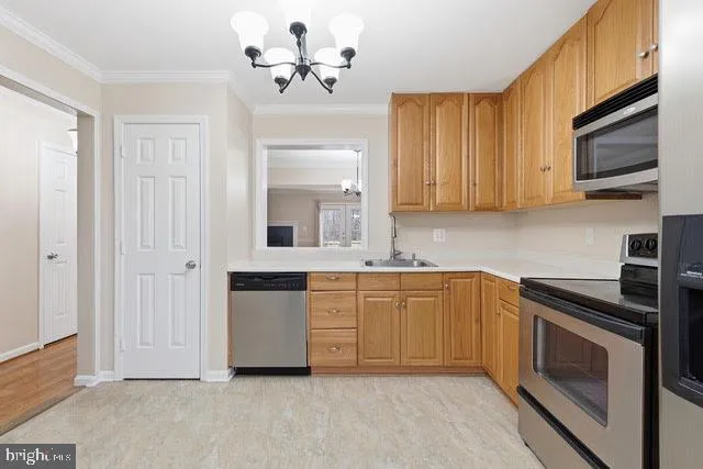 $2,400 | 310 I South 11th Street, Purcellville, VA 20132