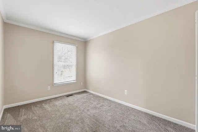 $2,400 | 310 I South 11th Street, Purcellville, VA 20132