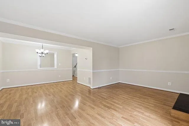 $2,400 | 310 I South 11th Street, Purcellville, VA 20132