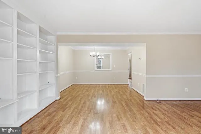 $2,400 | 310 I South 11th Street, Purcellville, VA 20132