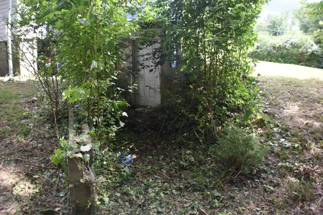 $124,500 | 141 Maple Street, Linden, TN 37096