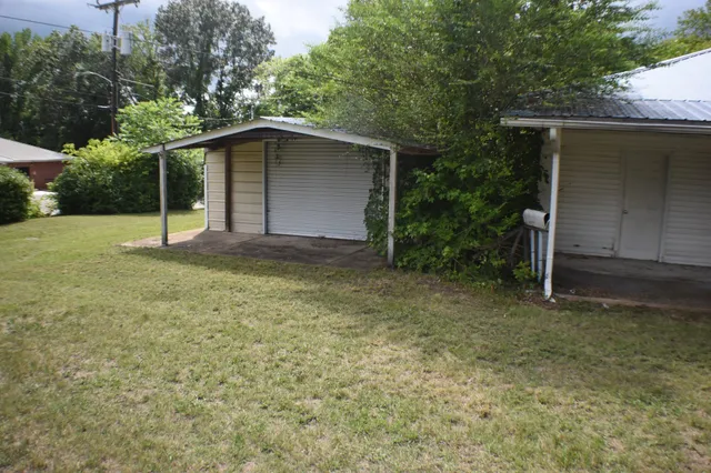 $124,500 | 141 Maple Street, Linden, TN 37096
