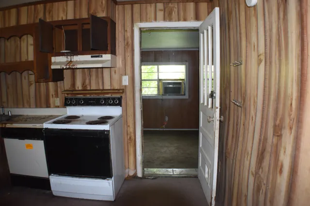 $124,500 | 141 Maple Street, Linden, TN 37096