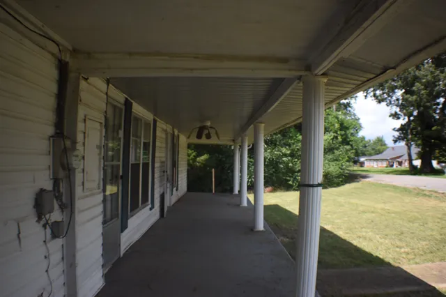 $124,500 | 141 Maple Street, Linden, TN 37096